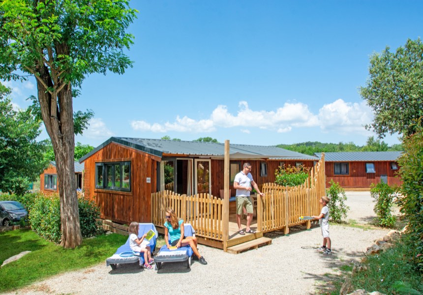Chalet Ecolodge sur pilotis dans la pinède